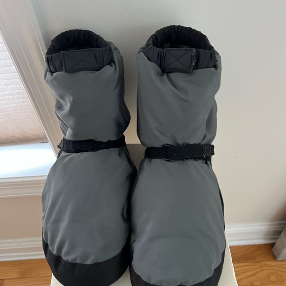 Bloch Warm Up Bootie! - Picture 2 of 6